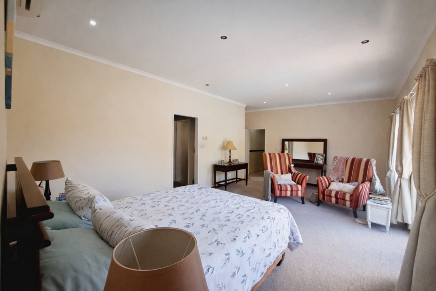 4 Bedroom Property for Sale in Safari Gardens North West